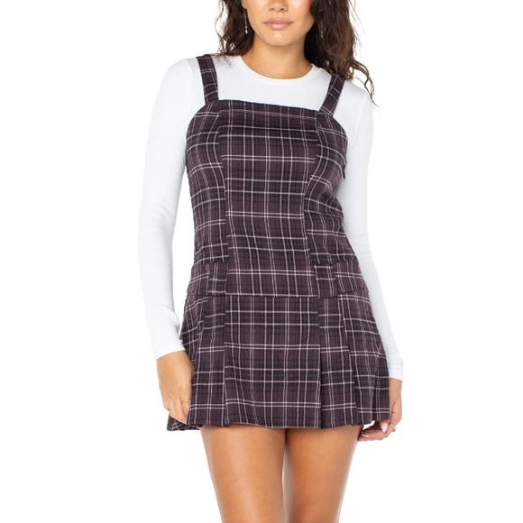 Celebrity Pink Dresses & Skirts - NWT Celebrity Pink Women's Plaid Sleeveless Pleated Skater Mini Dress, Medium